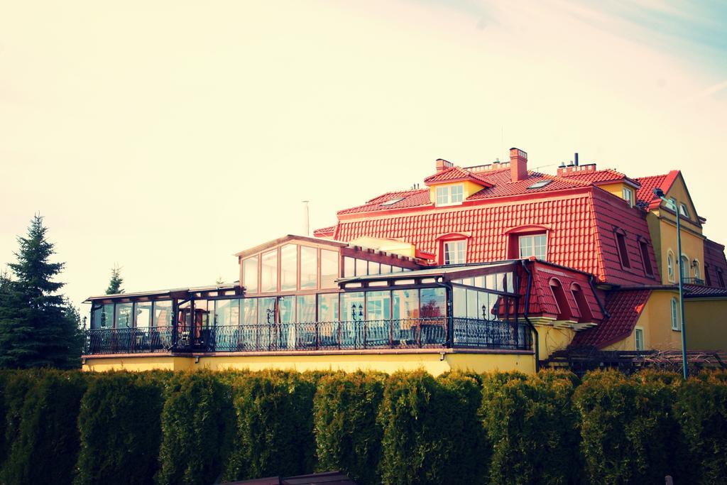 Hotel Mazurski Dworek Mikołajki Bagian luar foto