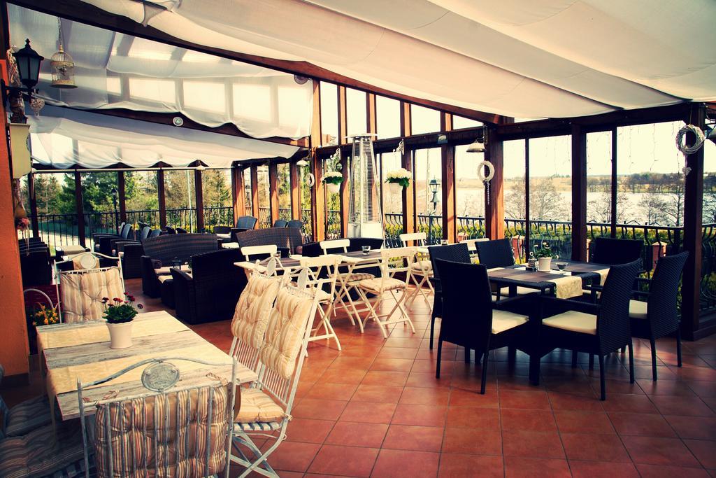 Hotel Mazurski Dworek Mikołajki Bagian luar foto