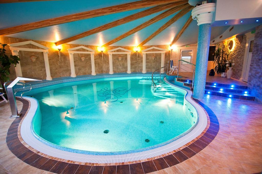 Hotel Mazurski Dworek Mikołajki Bagian luar foto