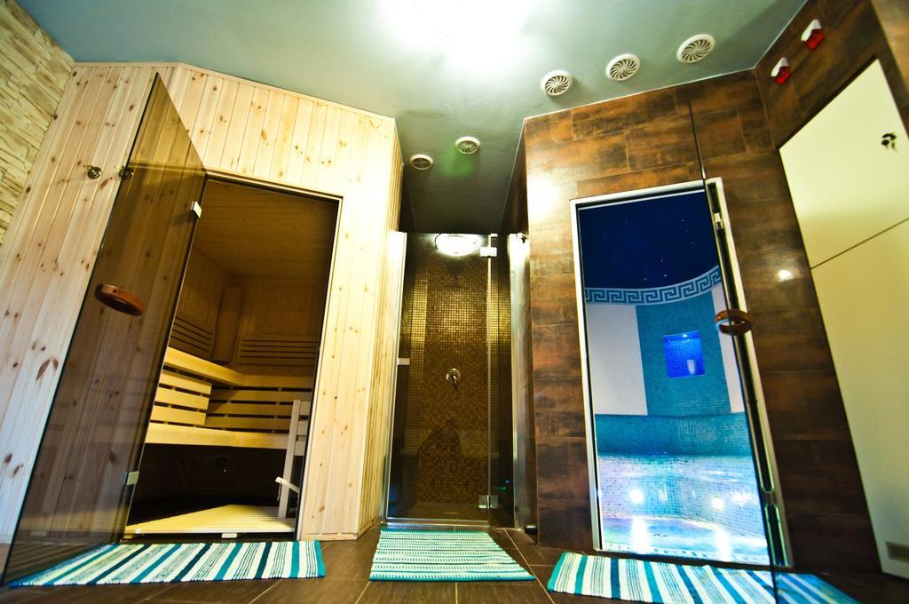 Hotel Mazurski Dworek Mikołajki Bagian luar foto
