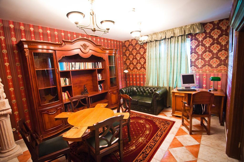 Hotel Mazurski Dworek Mikołajki Bagian luar foto