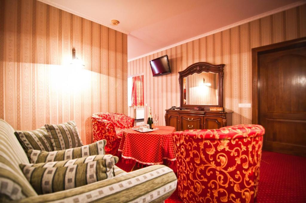 Hotel Mazurski Dworek Mikołajki Ruang foto