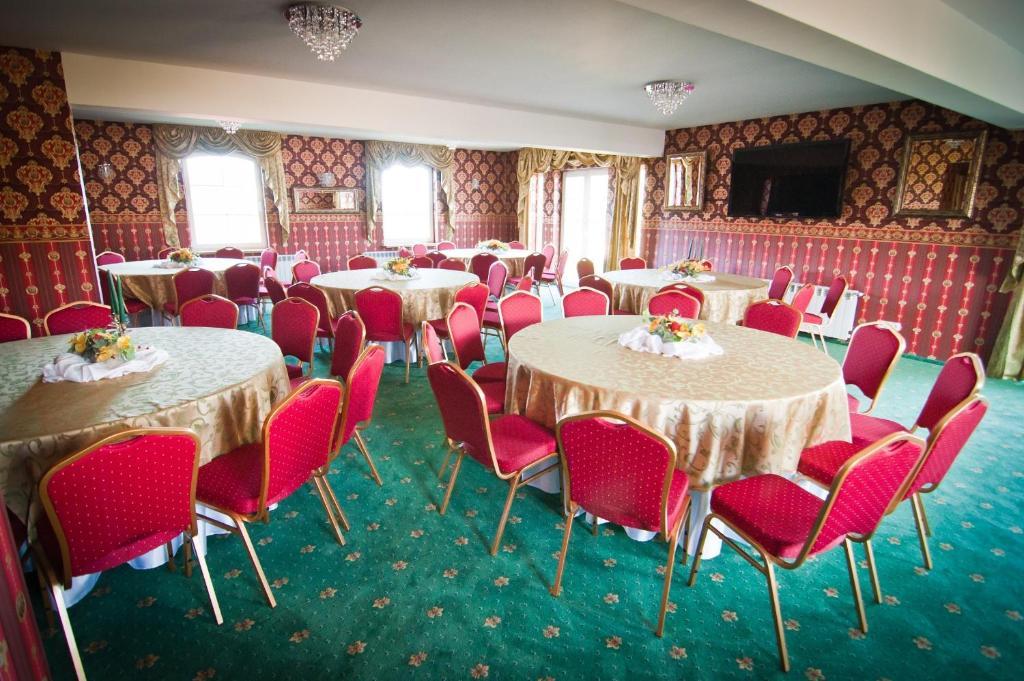 Hotel Mazurski Dworek Mikołajki Bagian luar foto