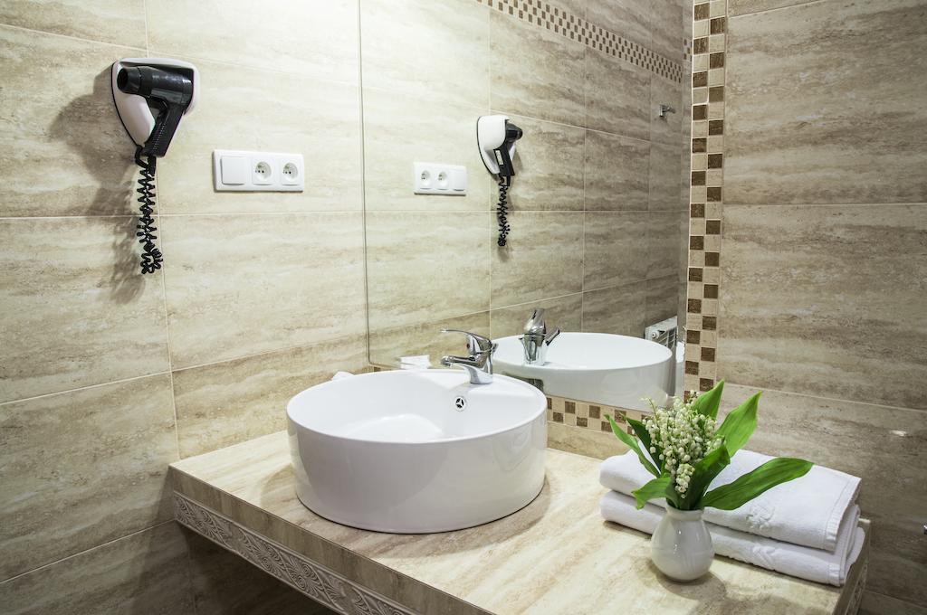 Hotel Mazurski Dworek Mikołajki Ruang foto