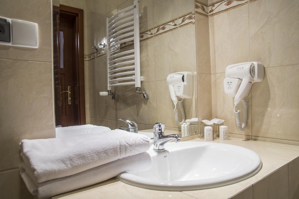 Hotel Mazurski Dworek Mikołajki Ruang foto