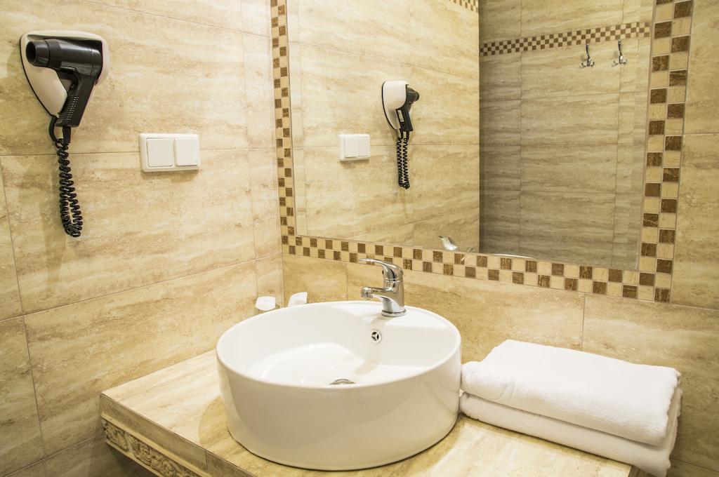 Hotel Mazurski Dworek Mikołajki Ruang foto