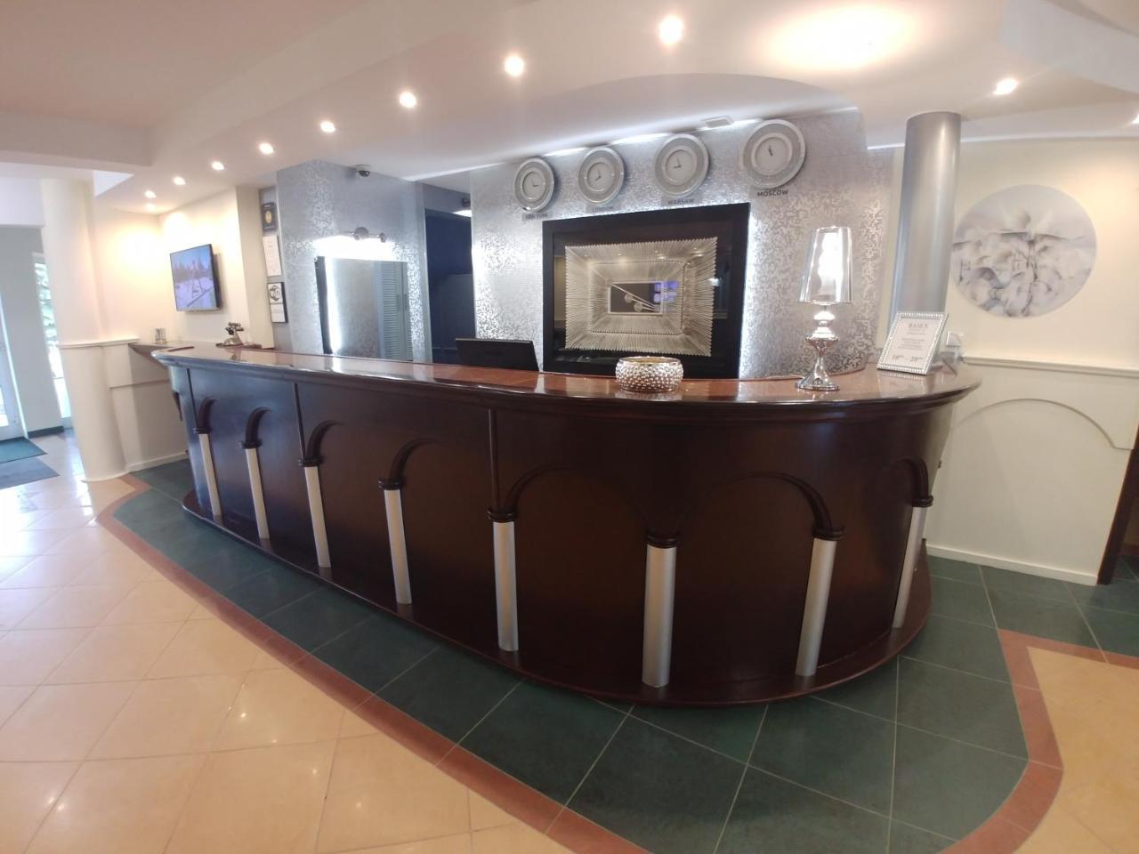 Hotel Mazurski Dworek Mikołajki Bagian luar foto